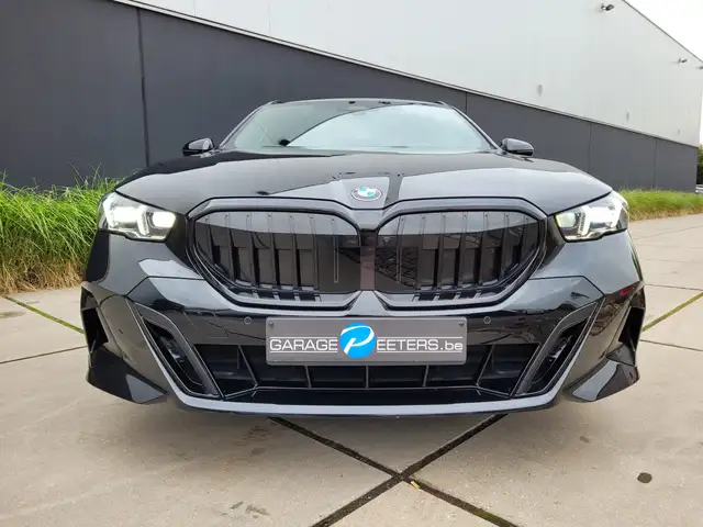 BMW M view 5
