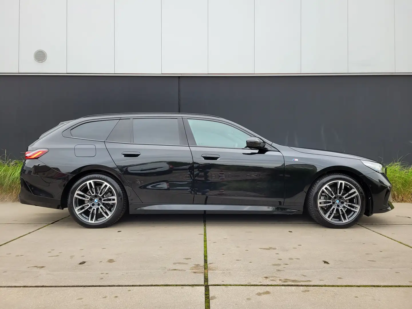 BMW 520 dA Touring *AUT.*M-PAKKET*PANO DAK*HK SOUND*HUD* Noir - 2