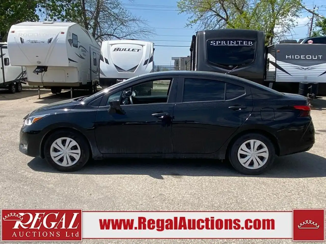 Nissan Versa fotografie Nissan Versa