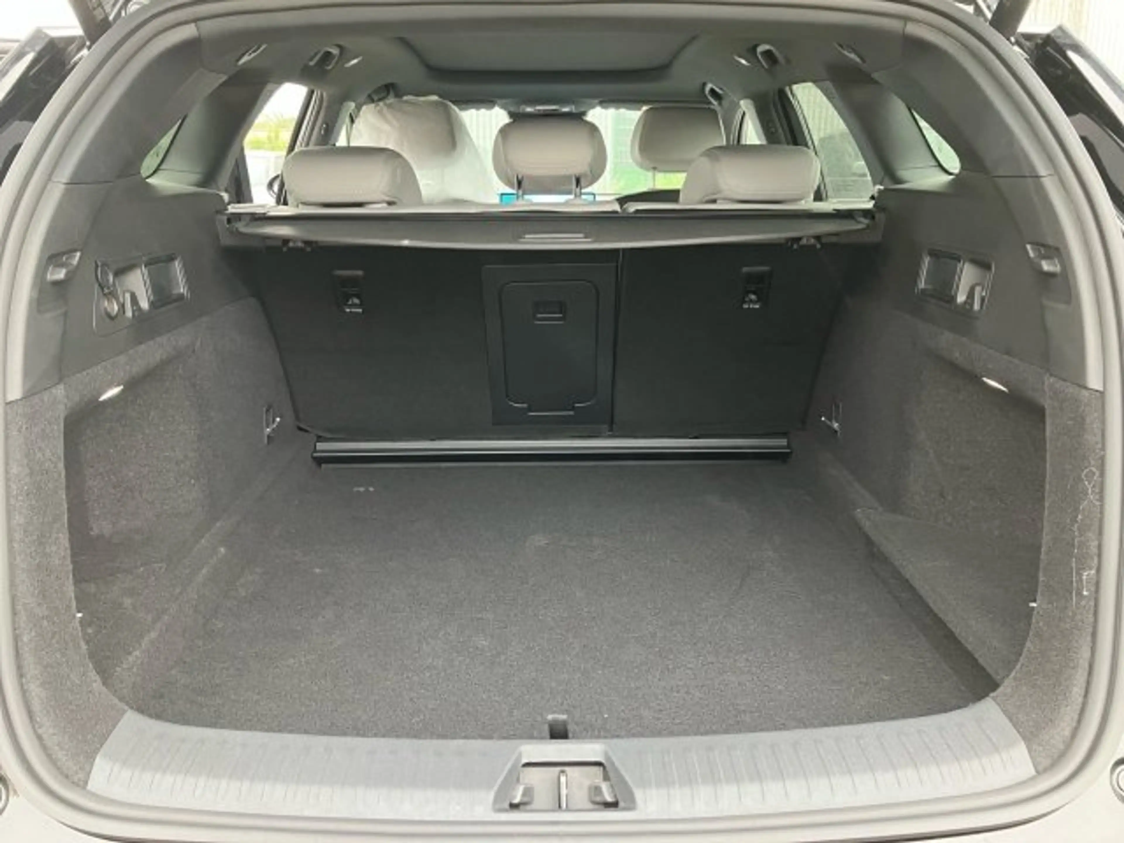 BYD Seal 6 DM-i Touring Comfort — photo 10