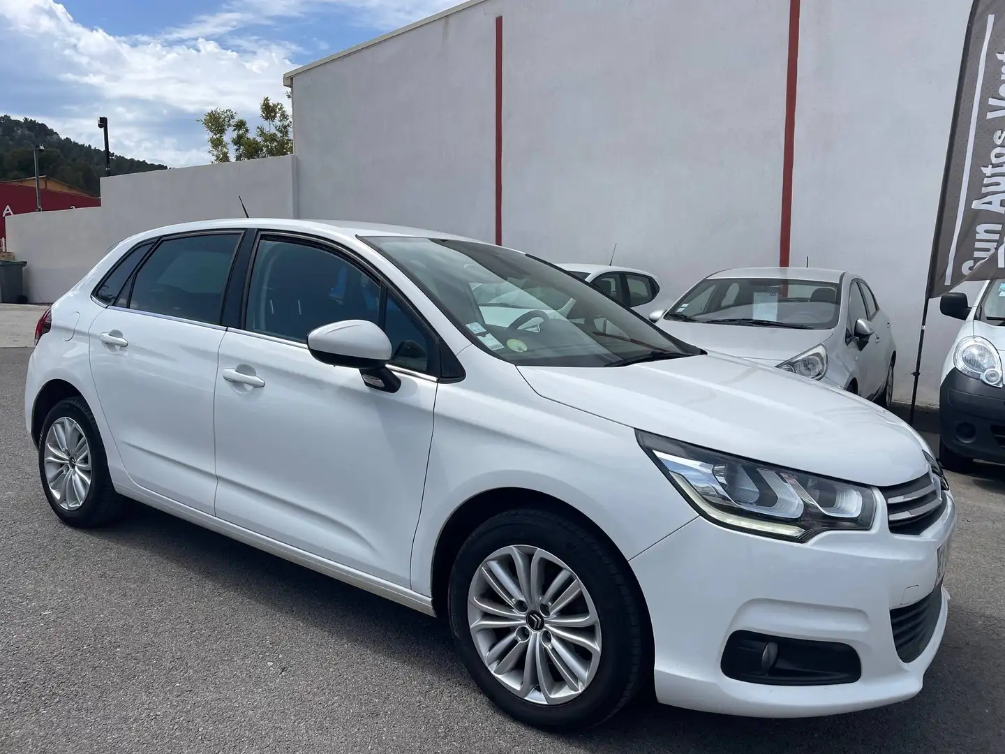 Citroen C4 SOCIETE 1.6 BLUEHDI 120 S\u0026amp;S MILLENIUM BUS Blanc - 2