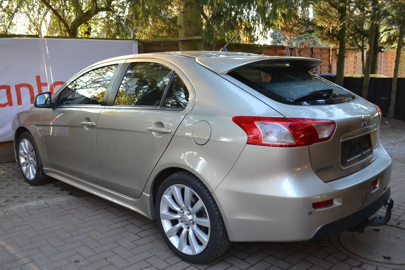 Mitsubishi Lancer Intense, Standheizung, Klimaaut, 1. Besitz ! Beige - 2