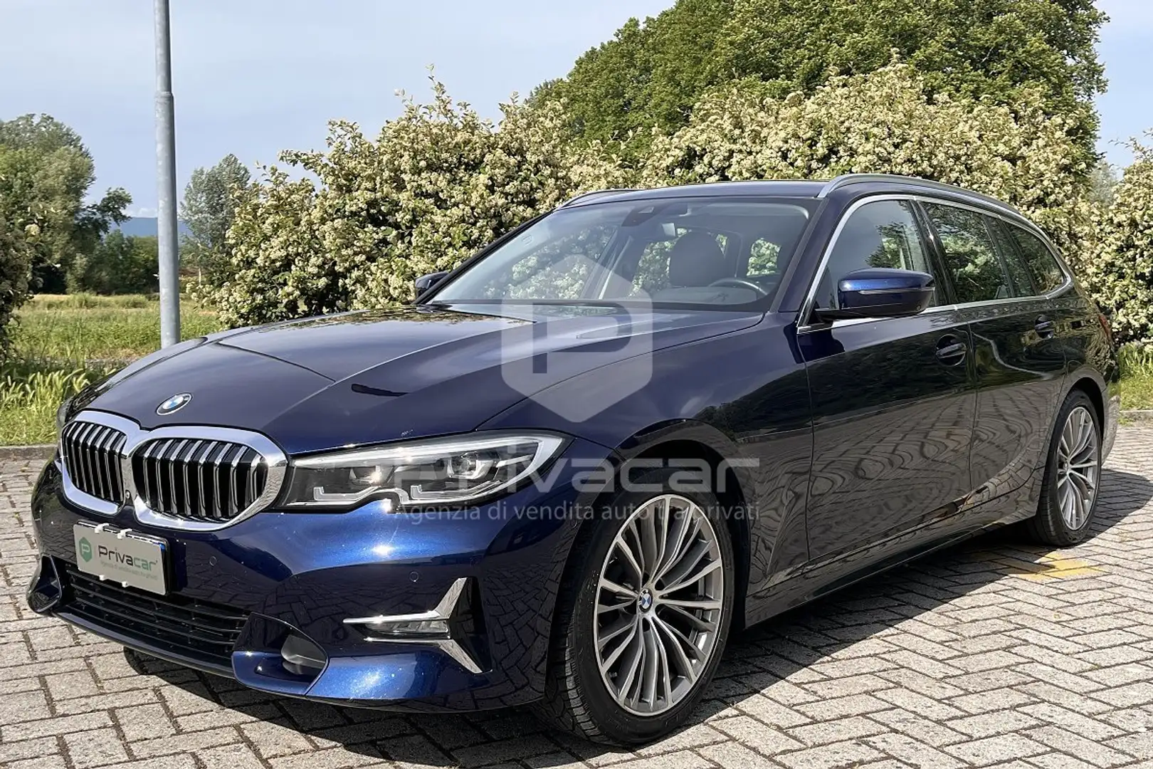 BMW 320 320d Touring Luxury Blu/Azzurro - 1
