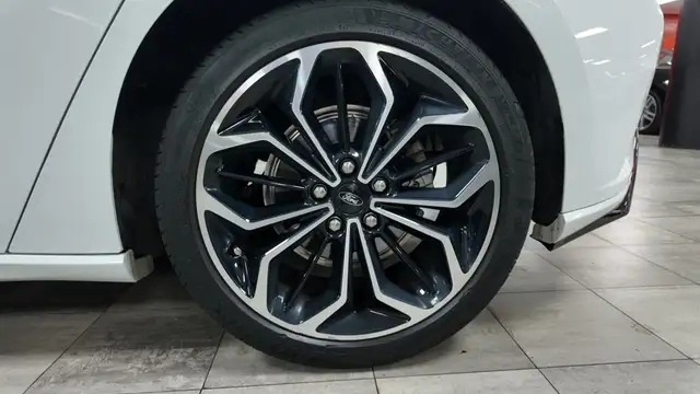 Ford Focus view 13