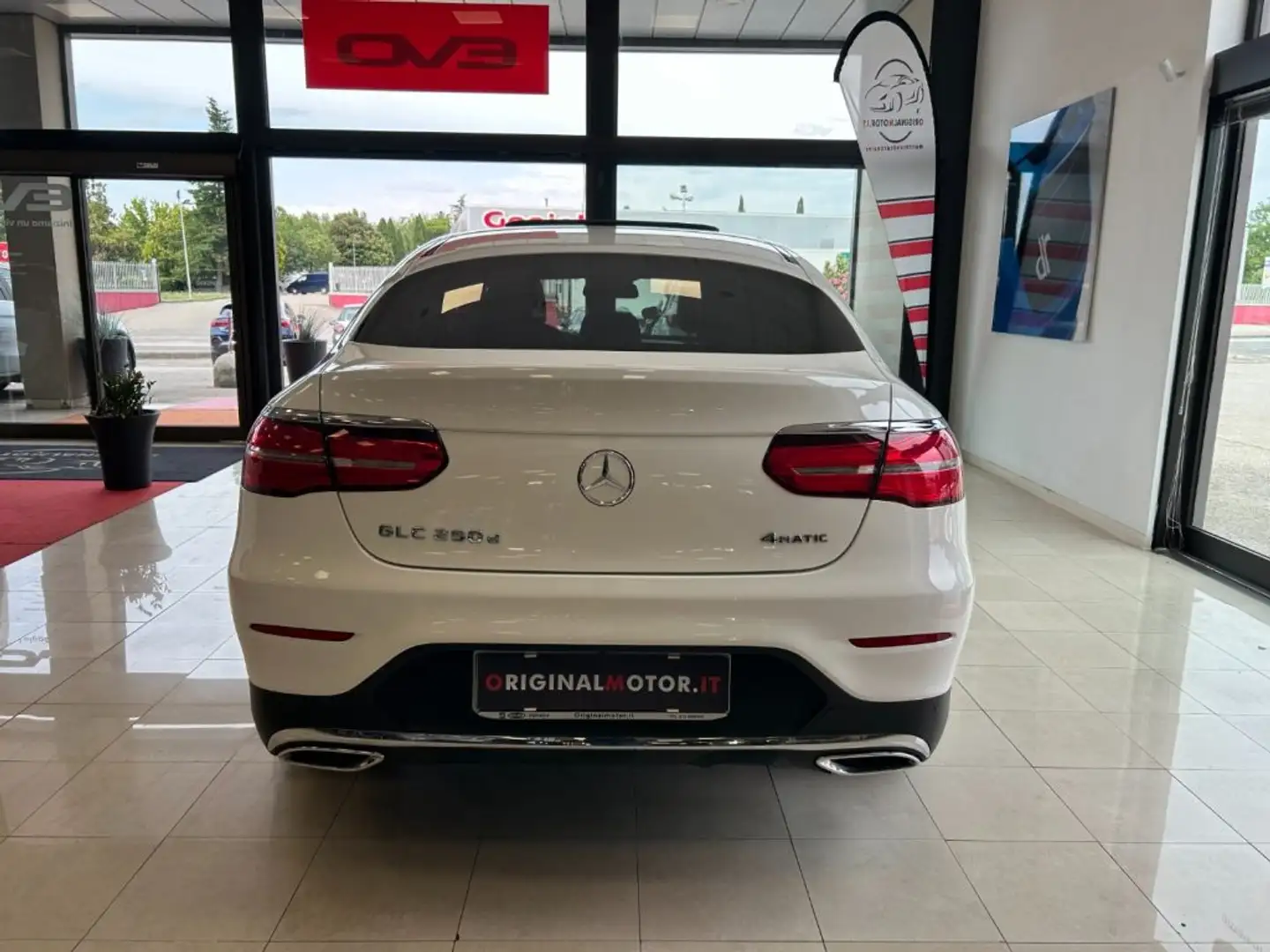 Mercedes-Benz GLC 250 d 4Matic COUPE' Premium Bianco - 2
