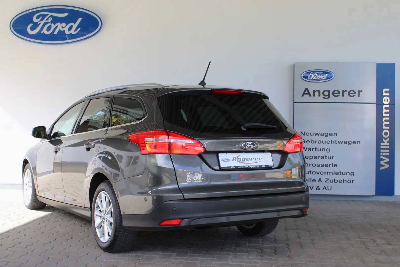 Ford Focus Titanium Navi,Touch,BT,USB,PDC,RFK,WinPak,LED,8-F Gris - 2