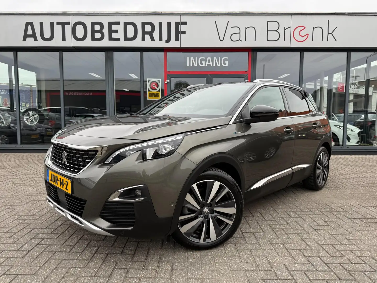 Peugeot 3008 1.6 HYbrid4 300PK GT Avantage | LED | Trekhaak | 4 Grijs - 1