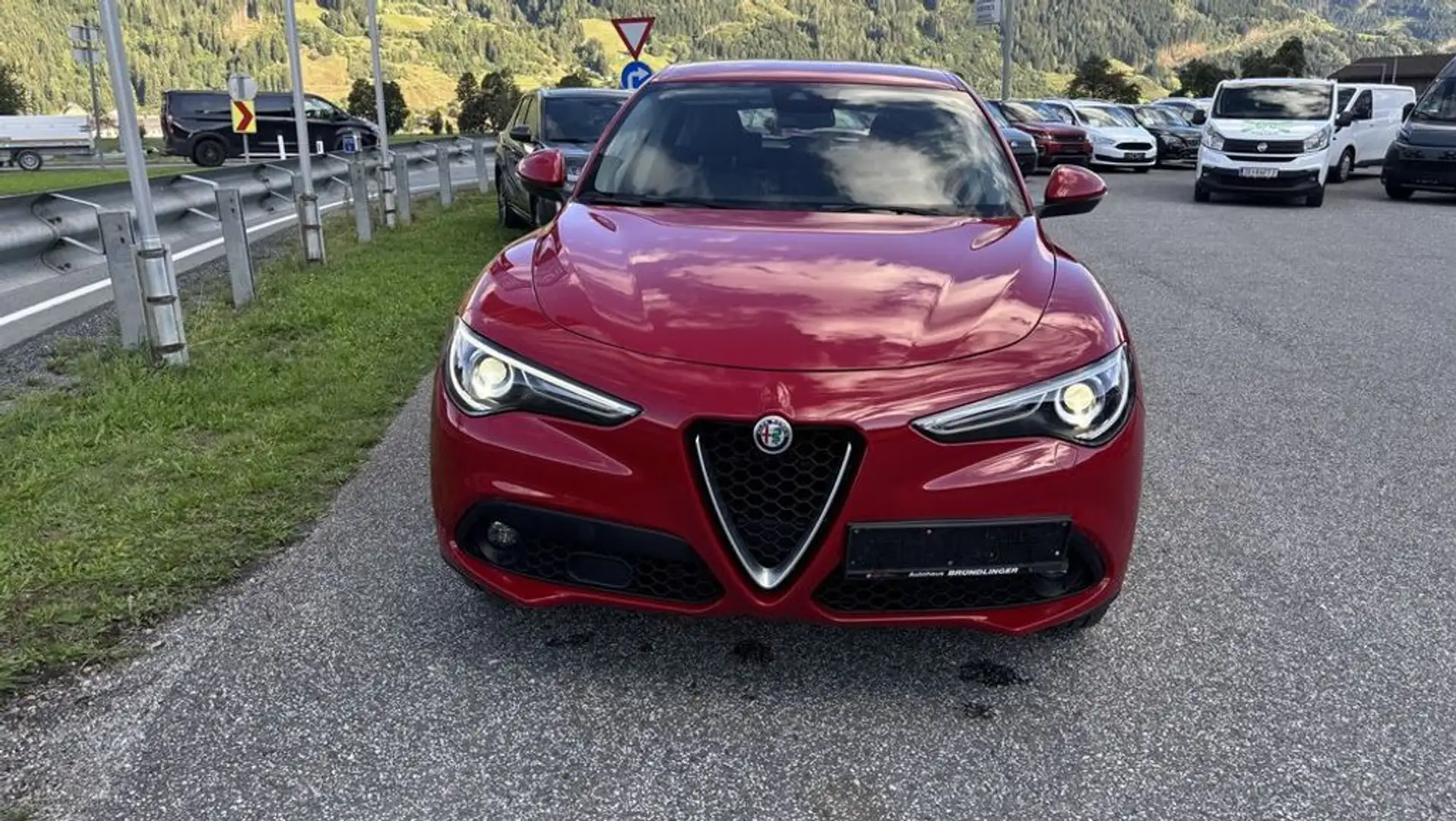 Alfa Romeo Stelvio Super Q4 Rot - 1