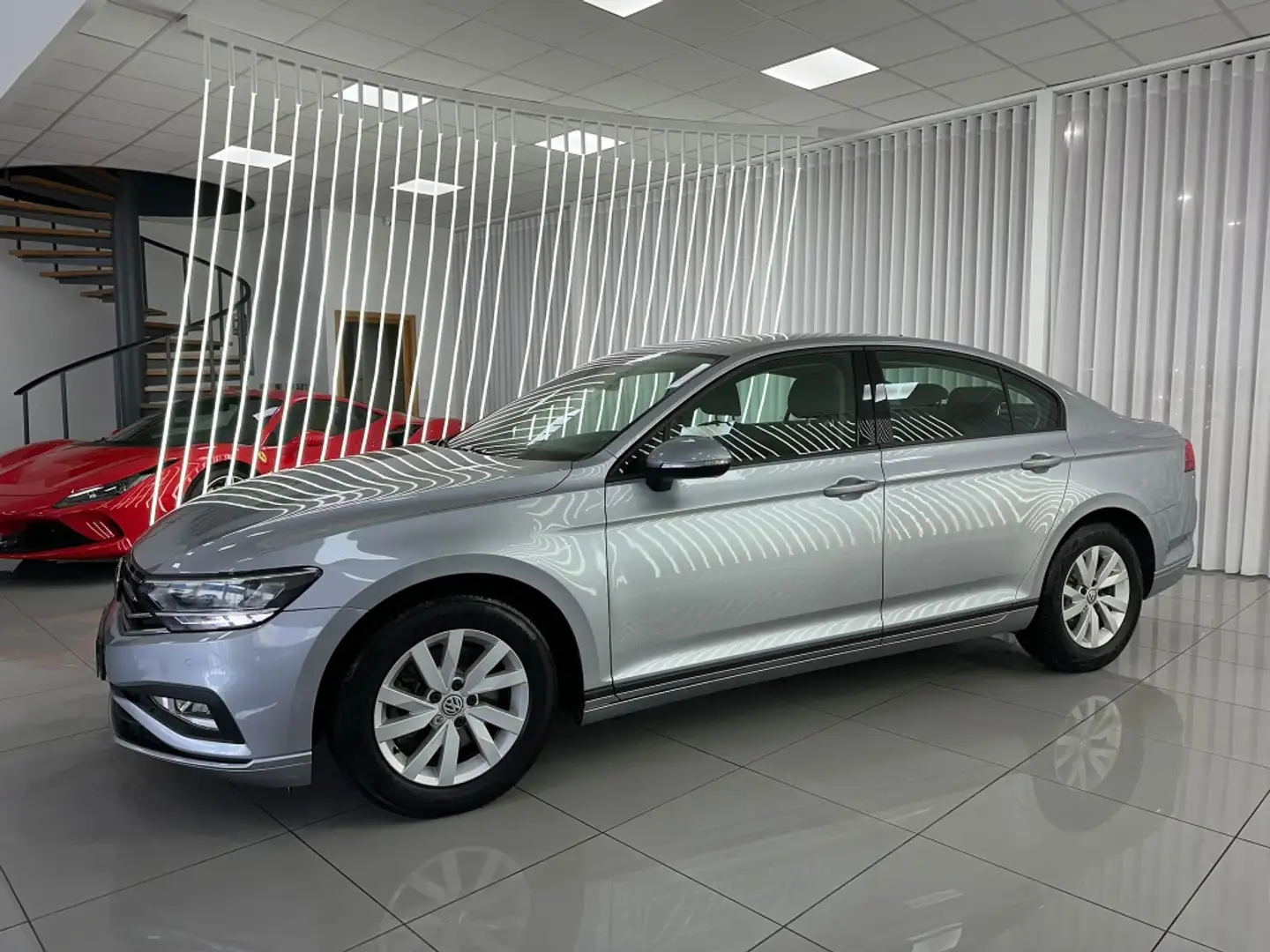 Volkswagen Passat 1.6TDI DSG7 Šedá - 2