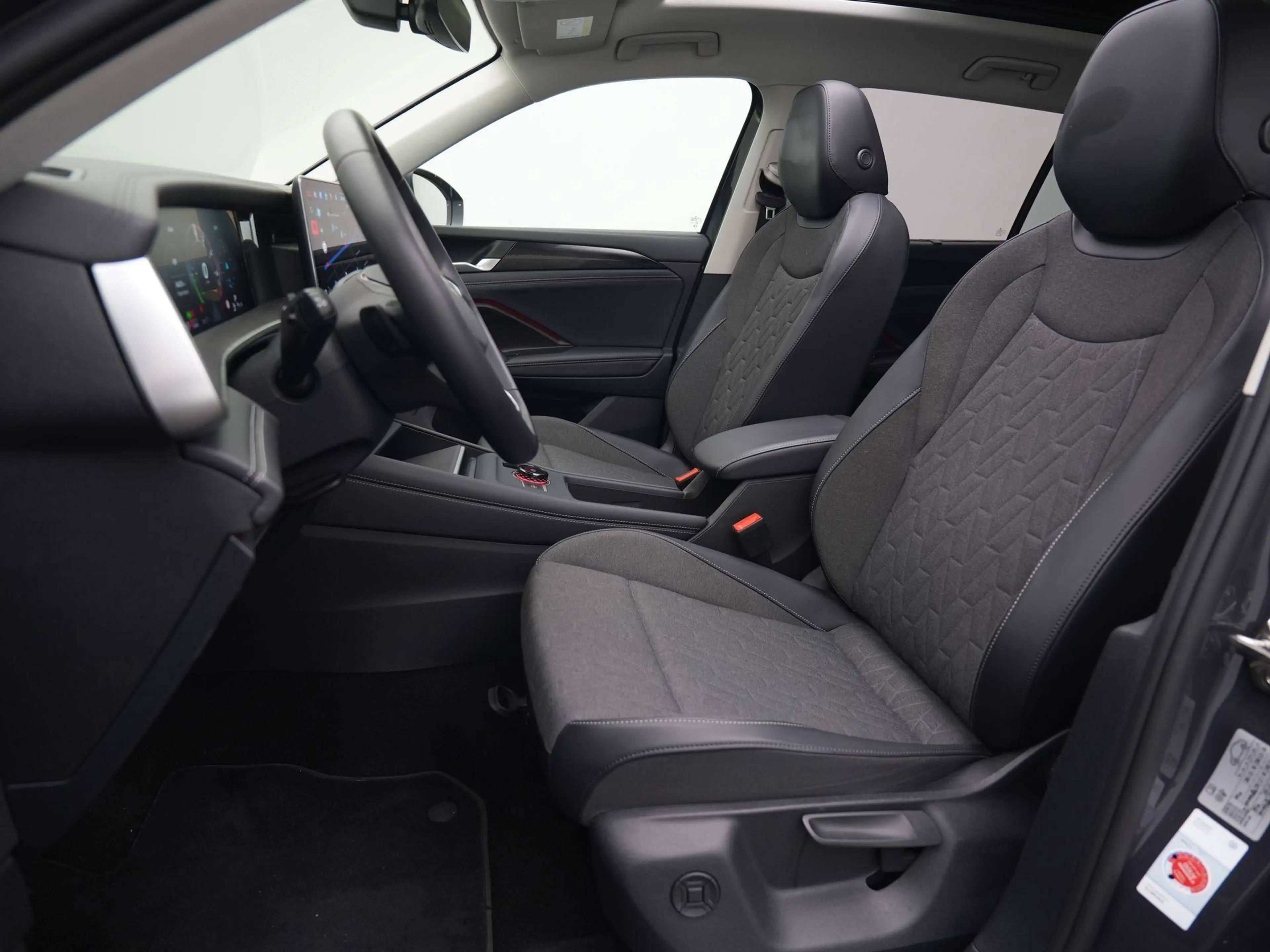 Volkswagen Tayron 1.5 eHybrid 204pk Life | Trekhaak | Panoramadak | — photo 8