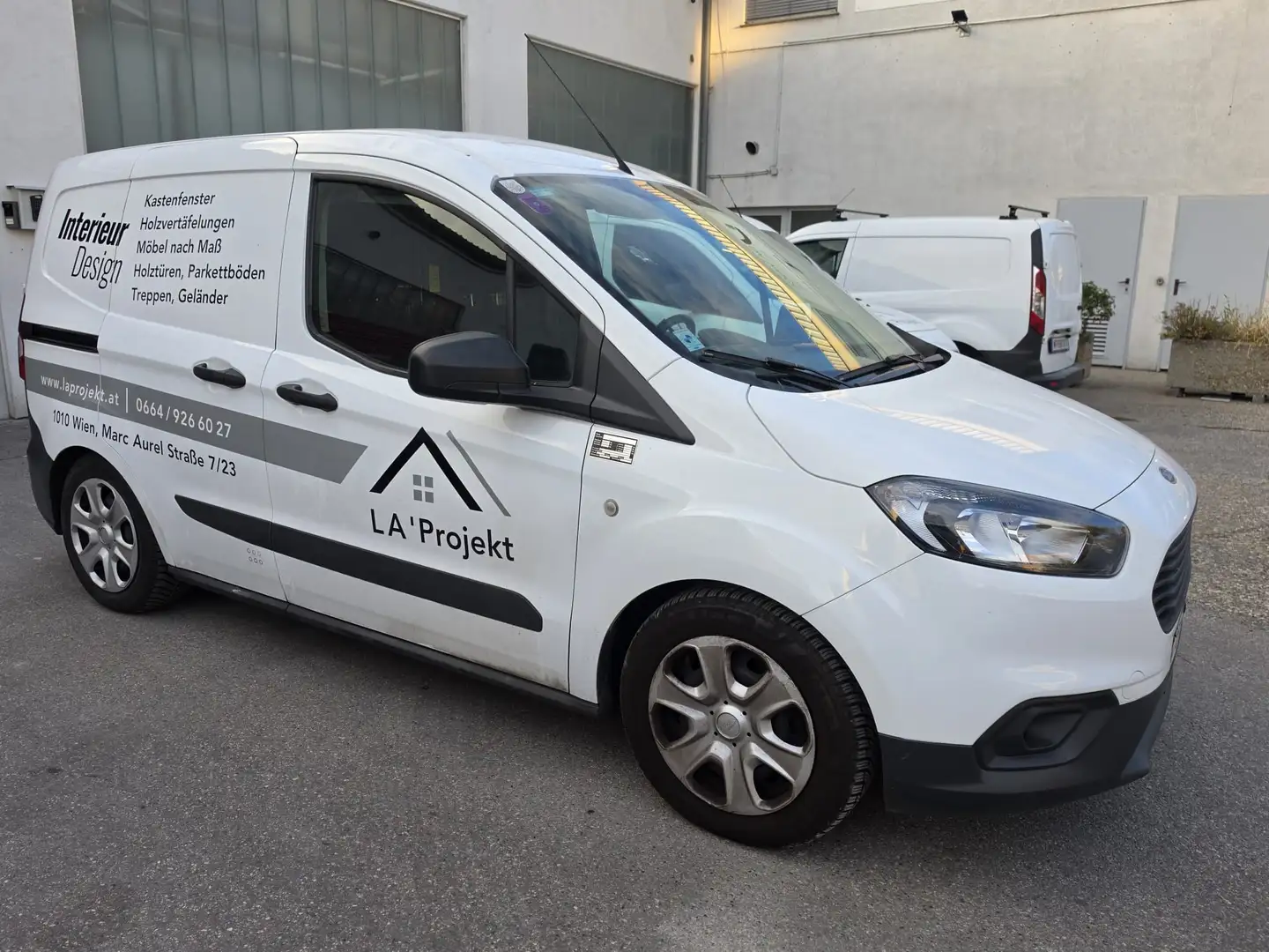 Ford Transit Courier Trend - 2