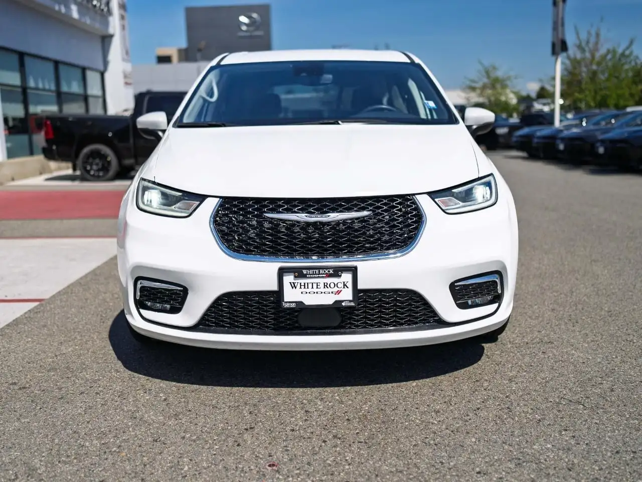 Chrysler Pacifica photo Chrysler Pacifica