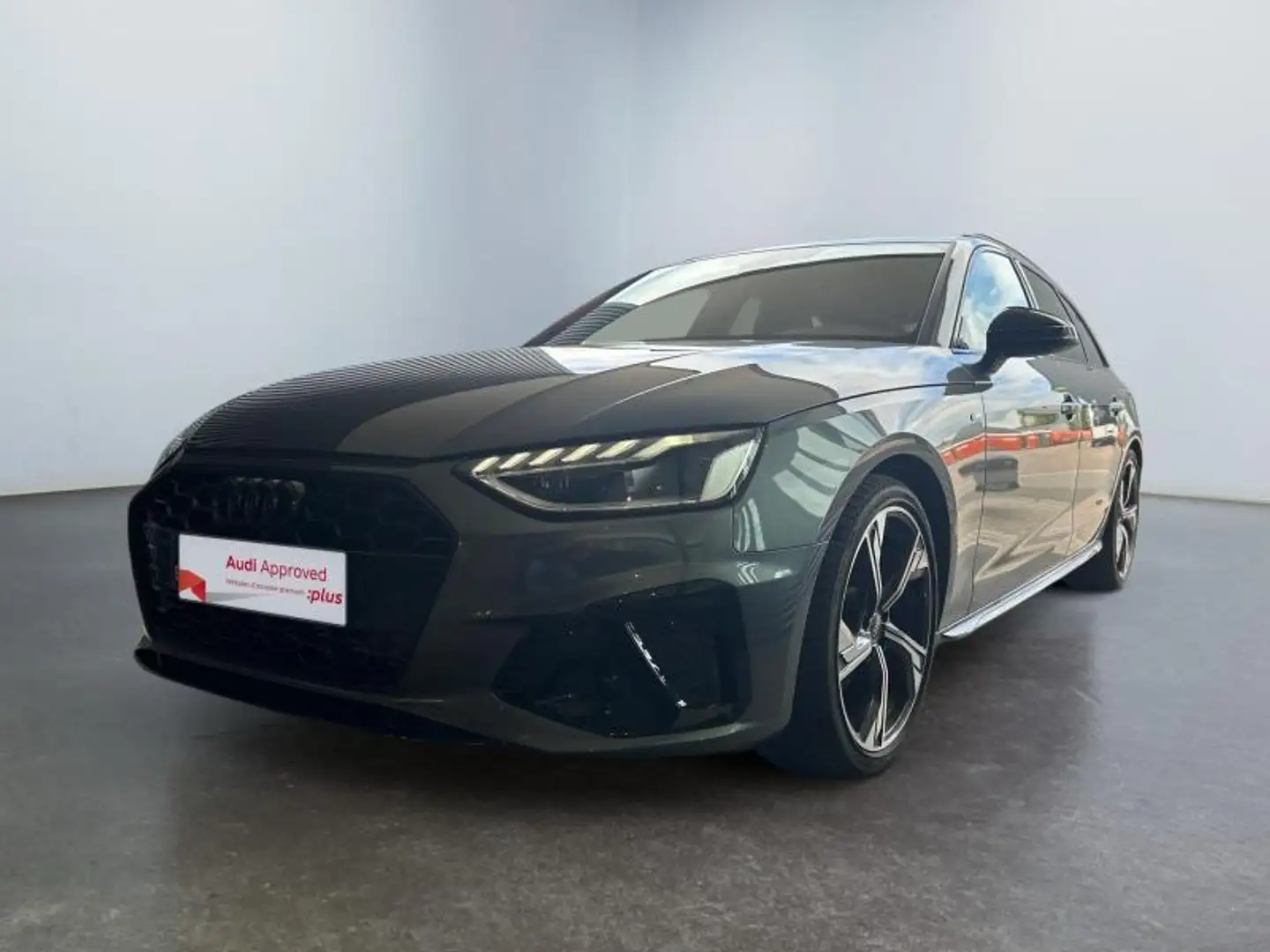 Audi A4 S-line Grijs - 1