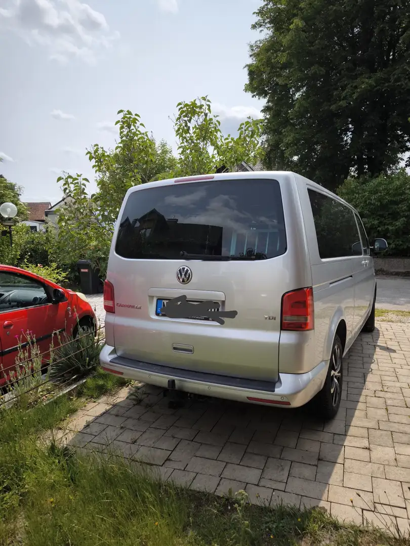 Volkswagen T5 Multivan Caravelle Comfortline lang Grau - 2