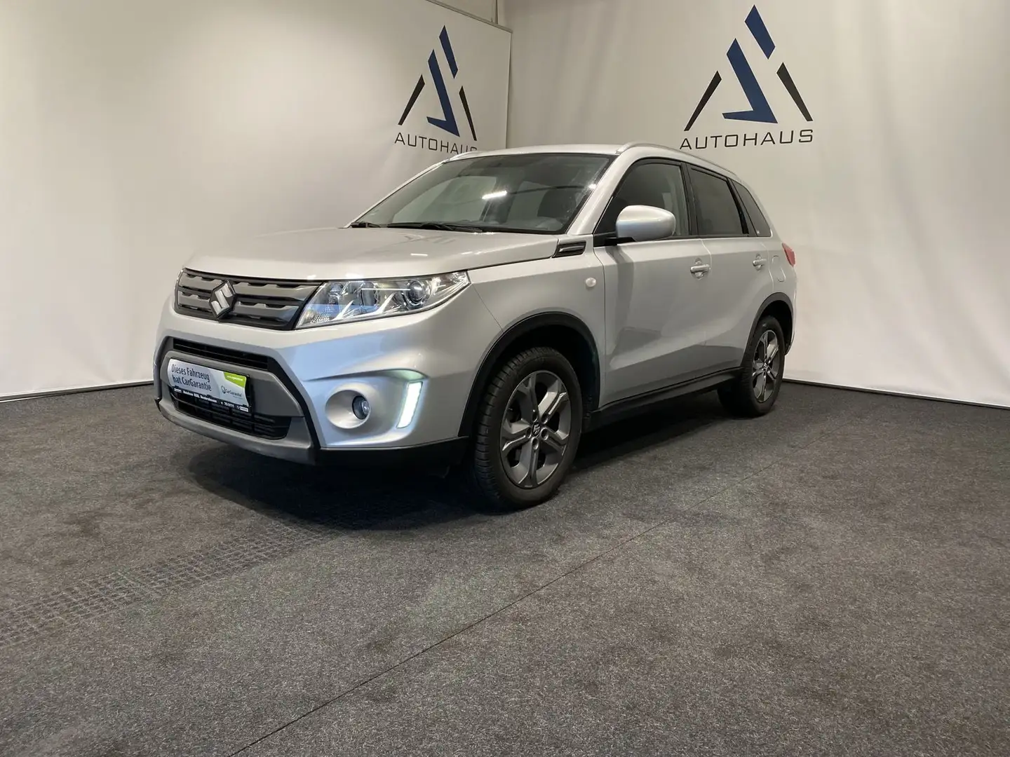 Suzuki Vitara 1.6 DDiS Comfort 4x2 AHK SHZ Kamera 1.Han Grau - 1