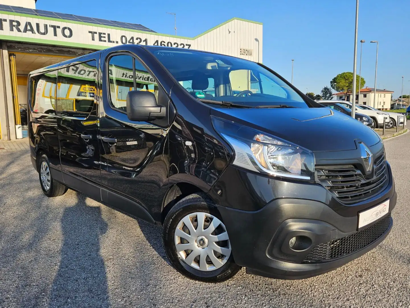 Renault Trafic T27 1.6 dCi 120CV S&S PL-TN Zen Negro - 1