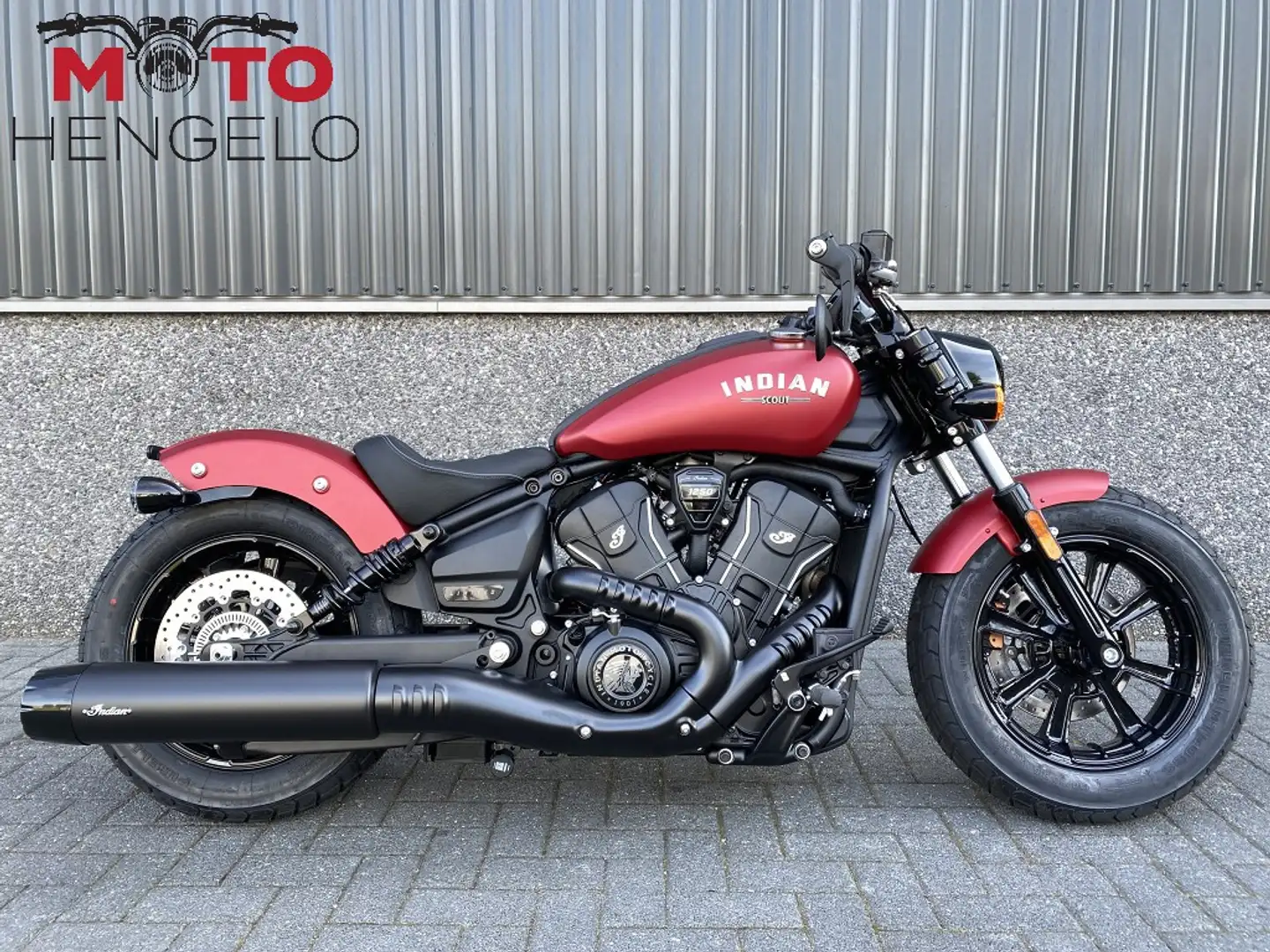 Indian Scout BOBBER LIMITED Červená - 1