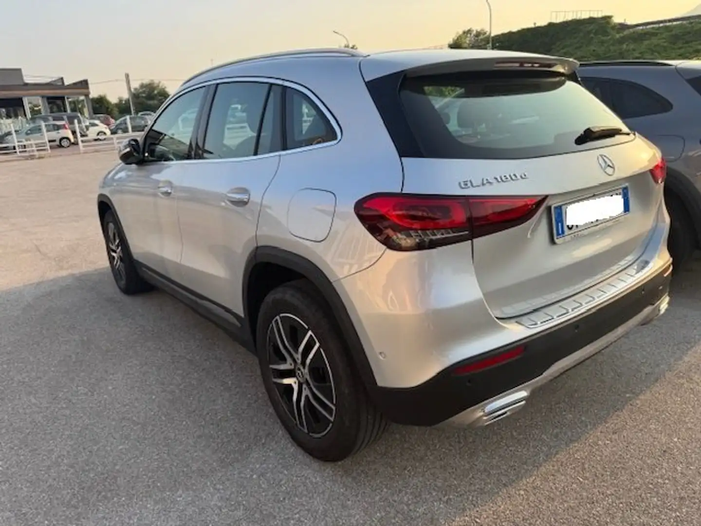 Mercedes-Benz GLA 180 GLA 180 d Sport Plus auto Argento - 2