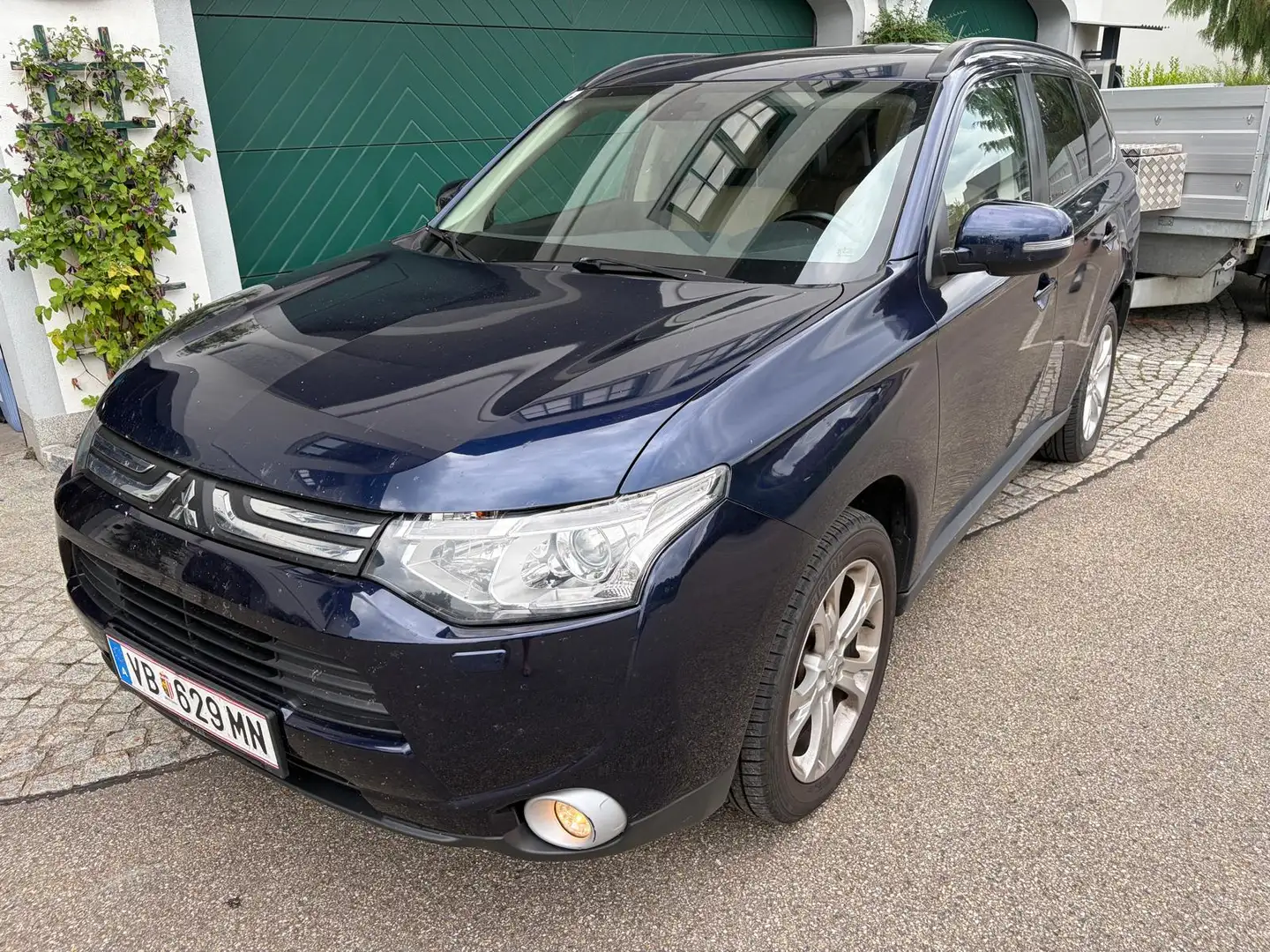 Mitsubishi Outlander Outlander 2,2 DI-D Instyle Aut. Instyle Blau - 2