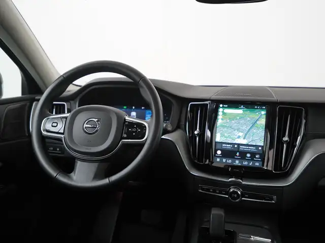 Volvo XC60 view 6