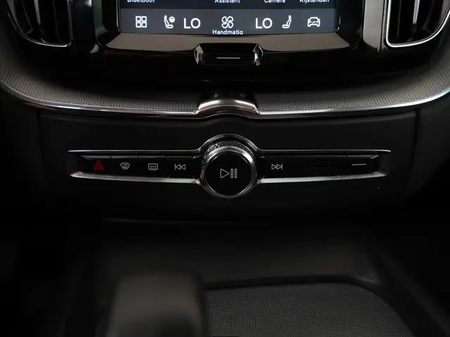 Volvo XC60 view 12