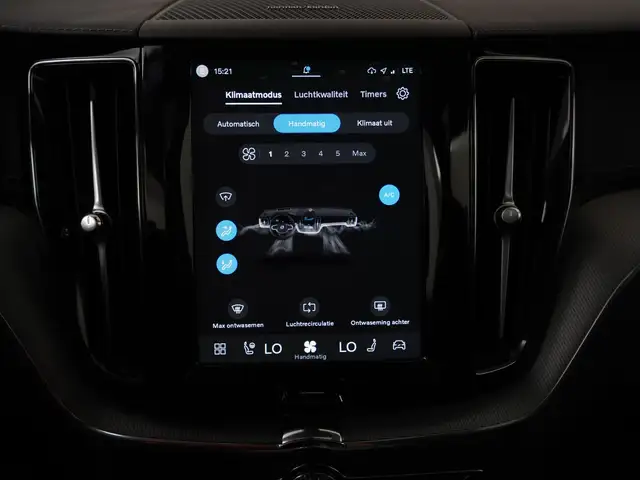Volvo XC60 view 14