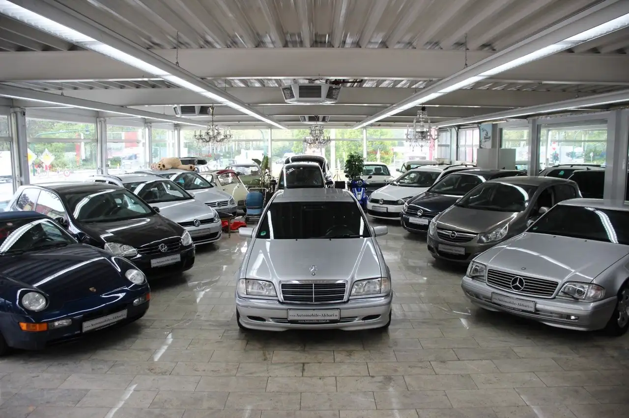 Mercedes-Benz C 240