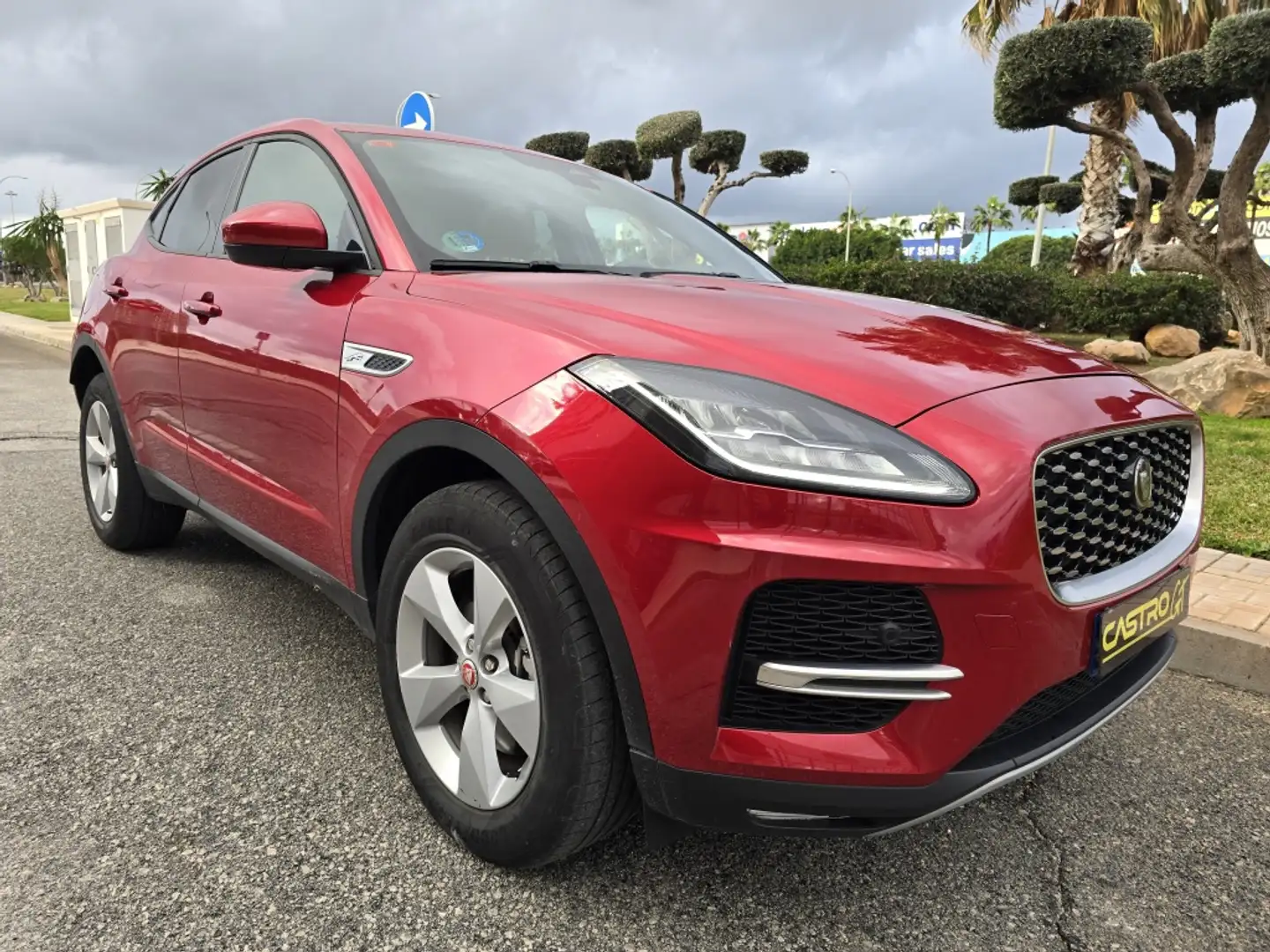 Jaguar E-Pace 1.5 I3 S Aut. 160 Rouge - 1