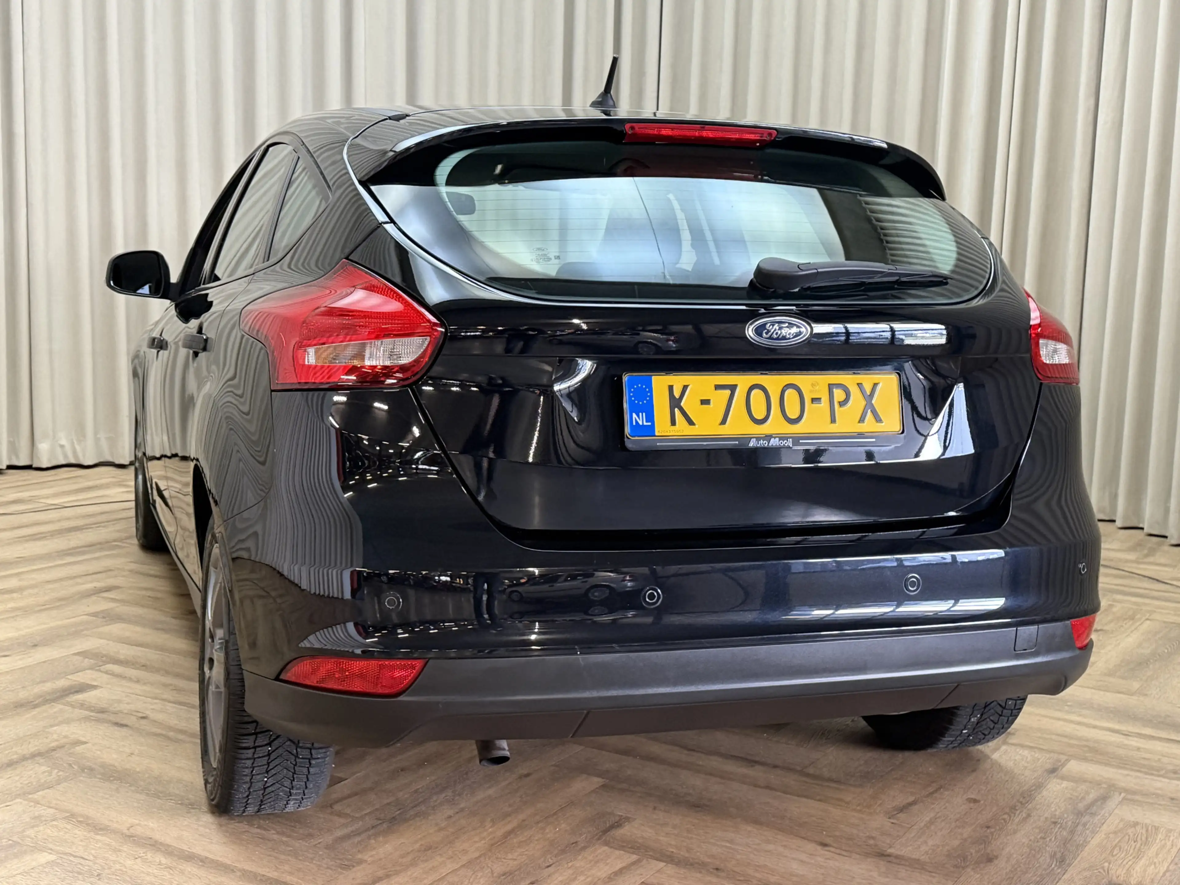 Ford Focus 1.0 Titanium Edition Stoel-/Stuurverwarming / PDC — photo 6