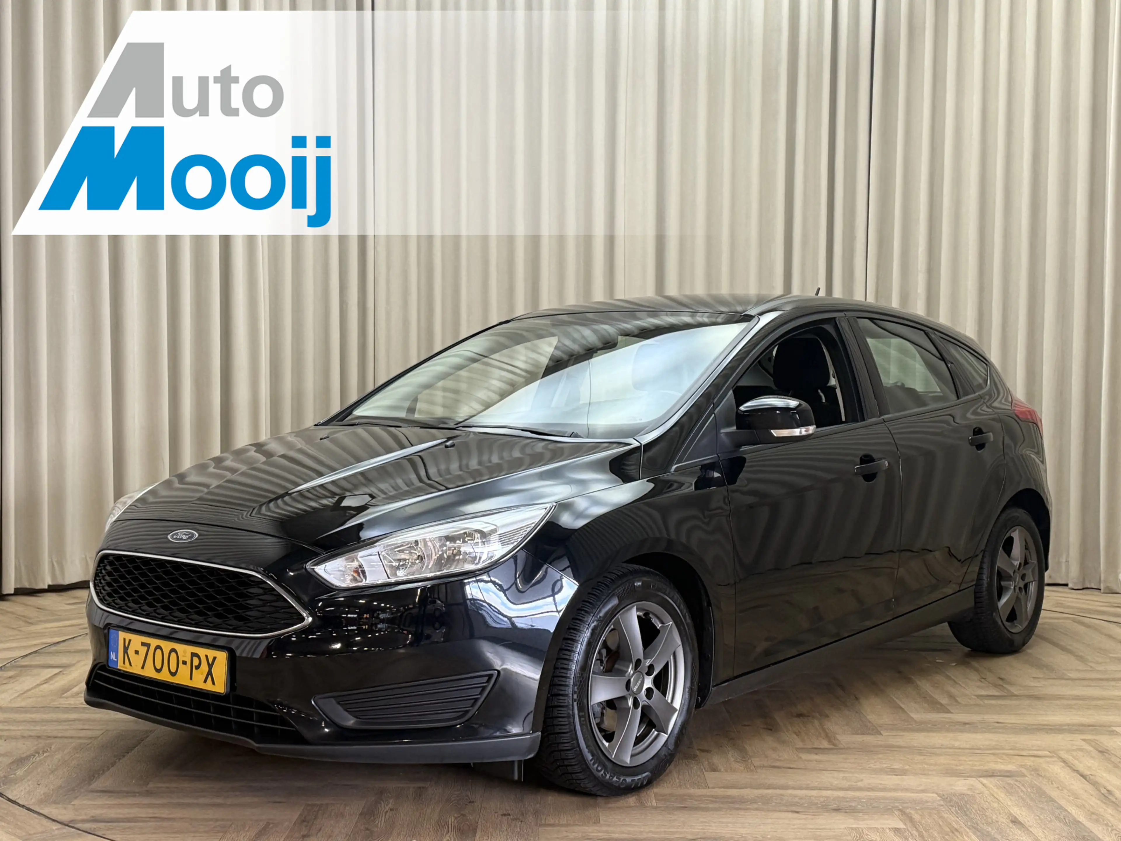 Ford Focus 1.0 Titanium Edition Stoel-/Stuurverwarming / PDC