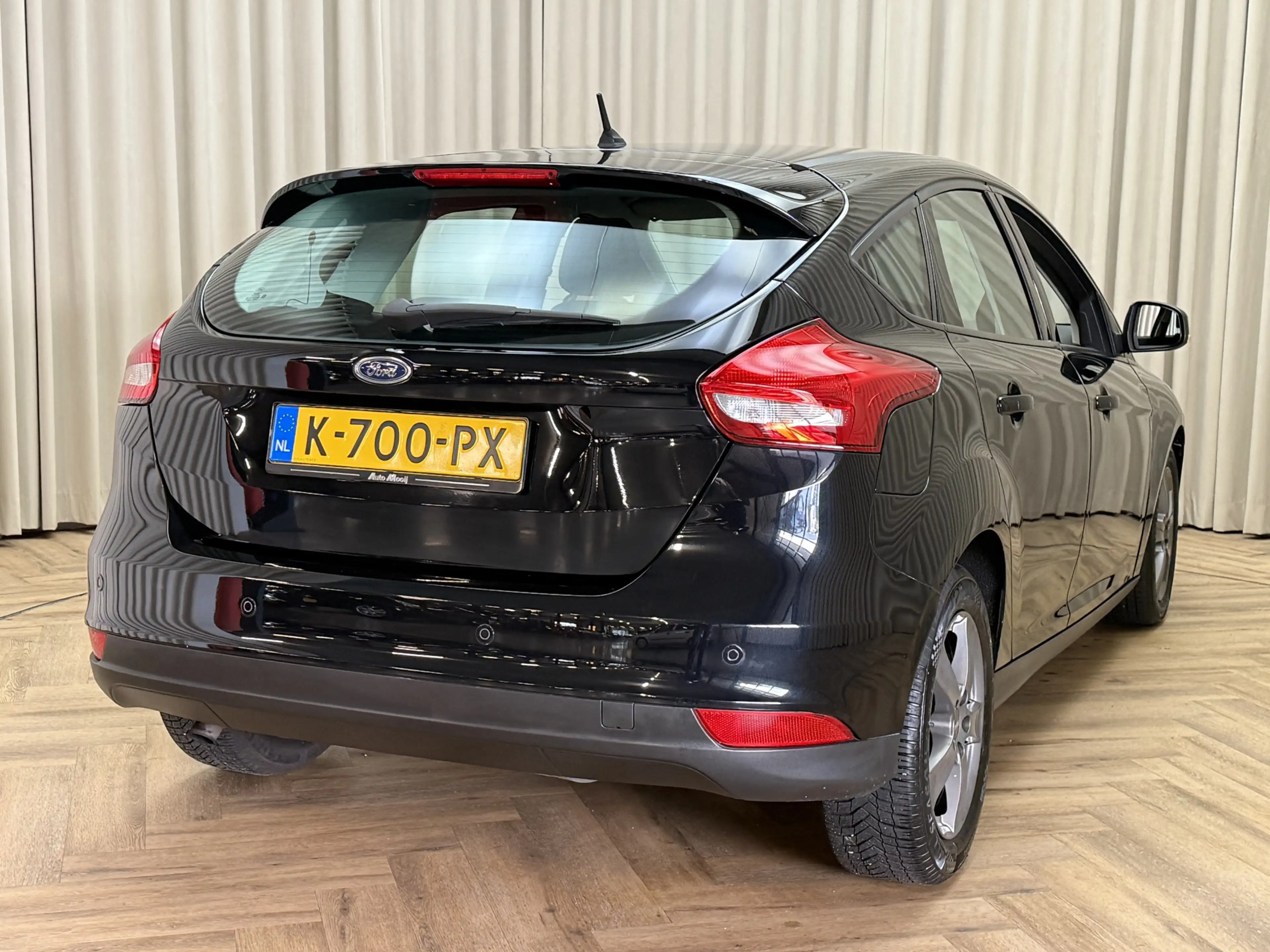 Ford Focus 1.0 Titanium Edition Stoel-/Stuurverwarming / PDC — photo 21