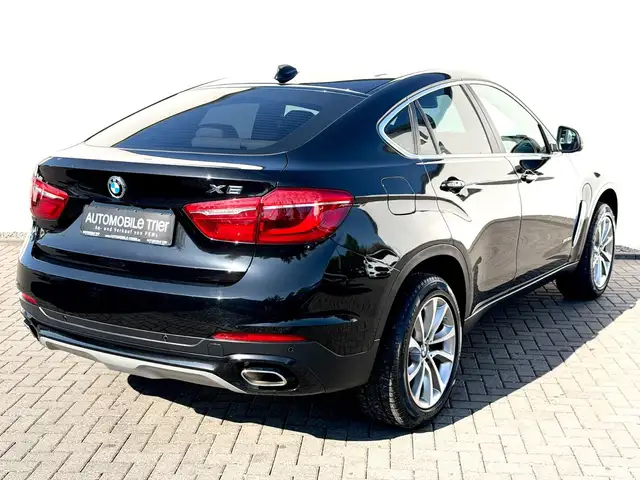 BMW X6 view 5