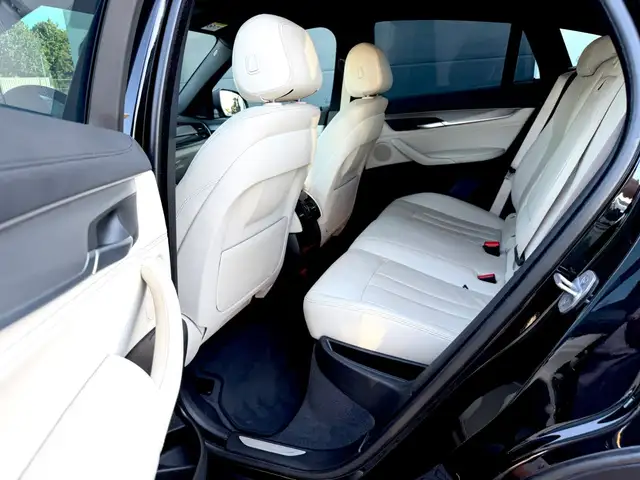 BMW X6 view 15