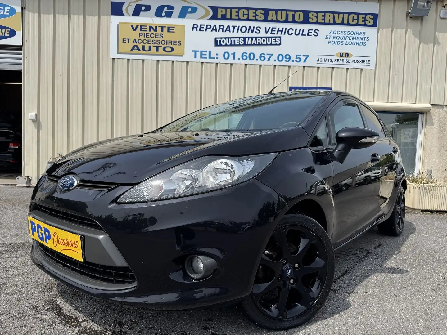 Ford Fiesta 1.4 TDCI 70CH FAP TITANIUM PLUS 5P Noir - 1