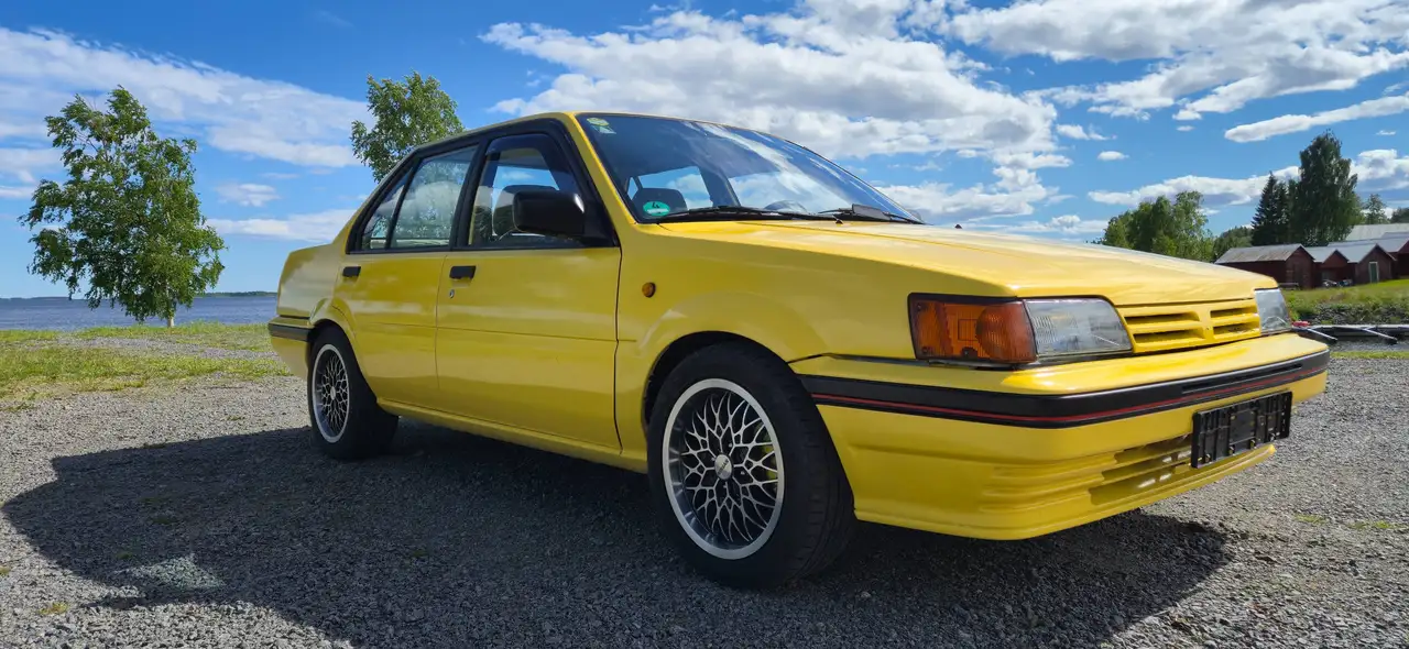 Nissan Sunny 1.8 GTI, foto 2
