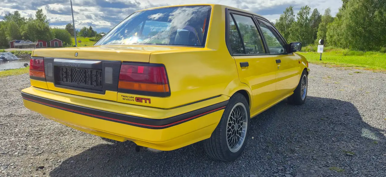 Nissan Sunny 1.8 GTI, foto 12