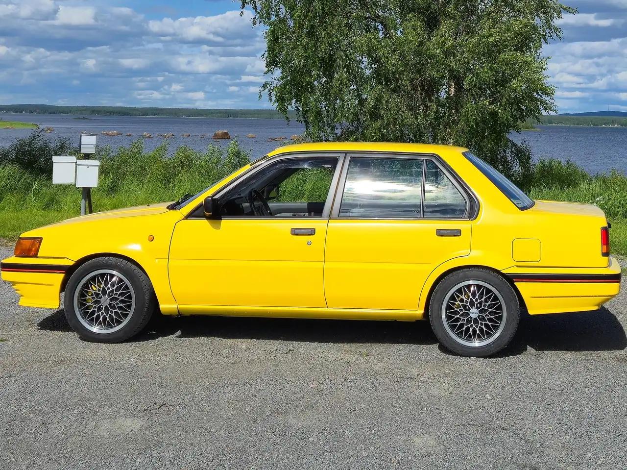 Nissan Sunny 1.8 GTI, foto 10