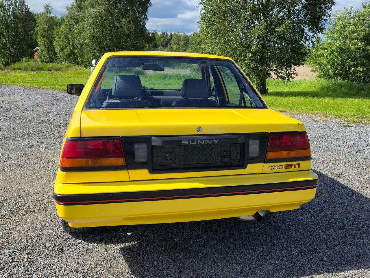 Nissan Sunny 1.8 GTI, foto 4