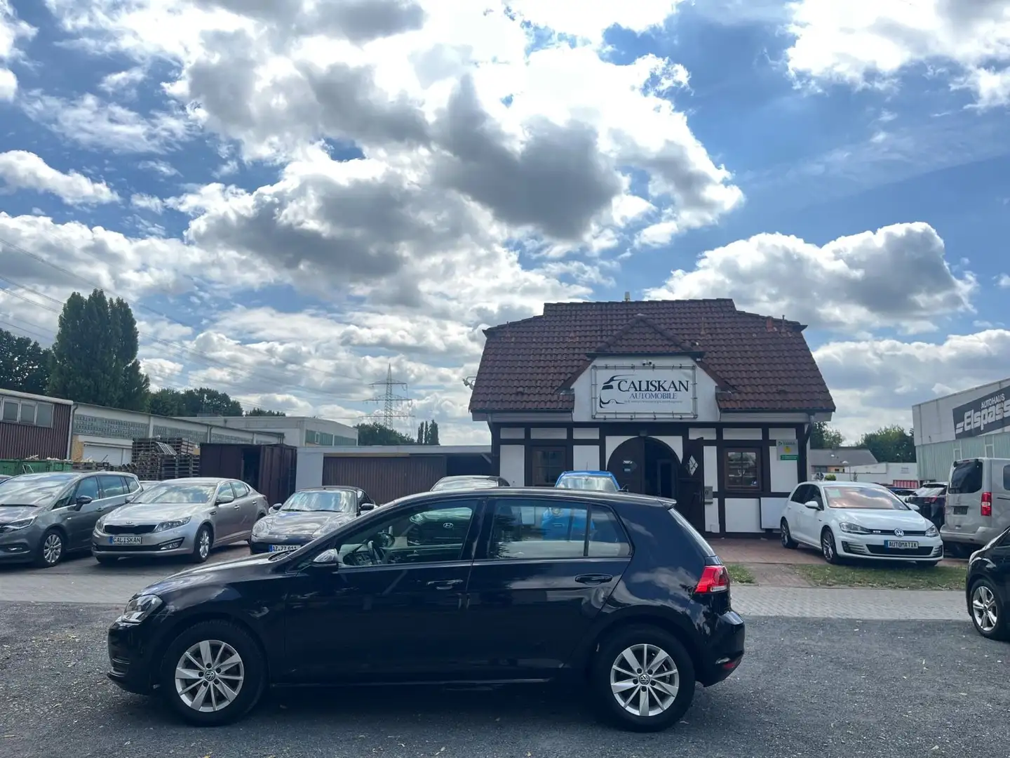 Volkswagen Golf VII Lim. Trendline BMT*1.Hand*PDC Schwarz - 2