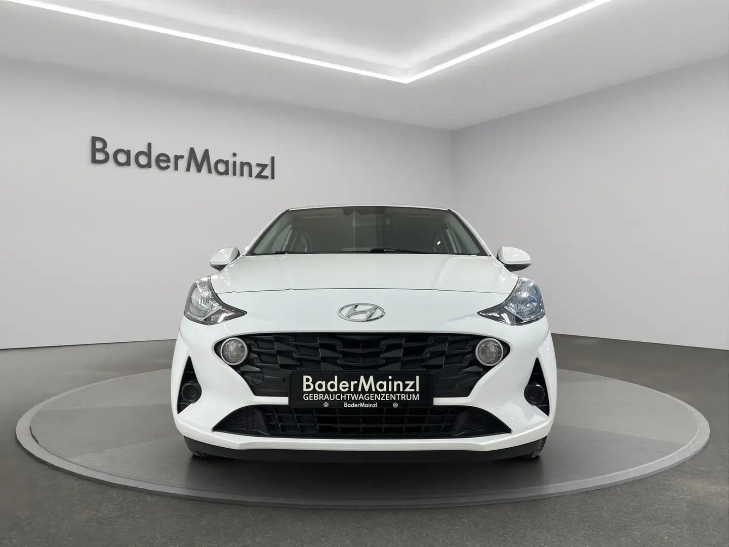 Hyundai i10 Trend 1.2 DAB SitzHzg. LenkHzg. Klima Blanc - 2