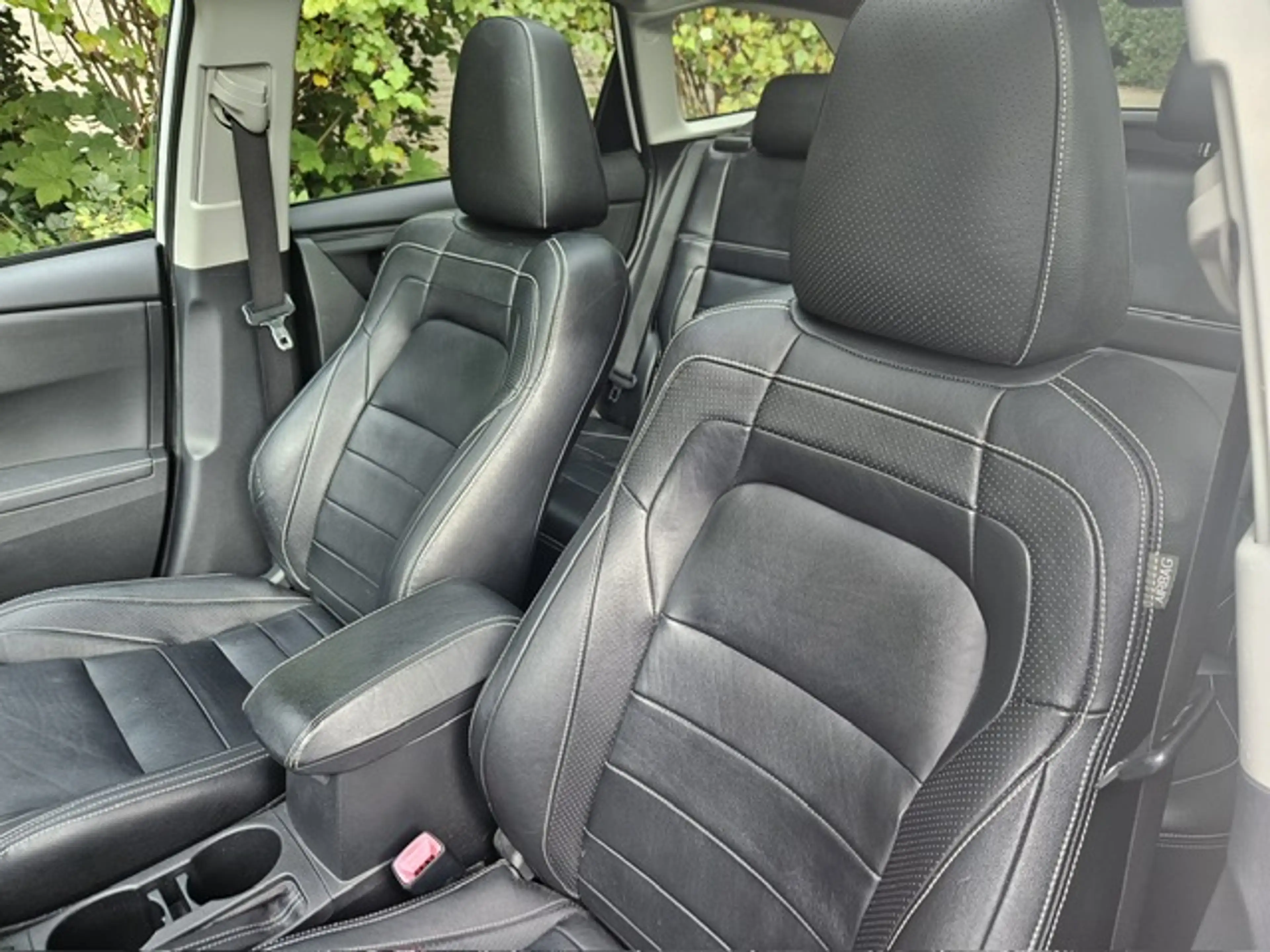 Toyota Auris Touring Sports 1.8 Hybrid Lease pro — photo 9