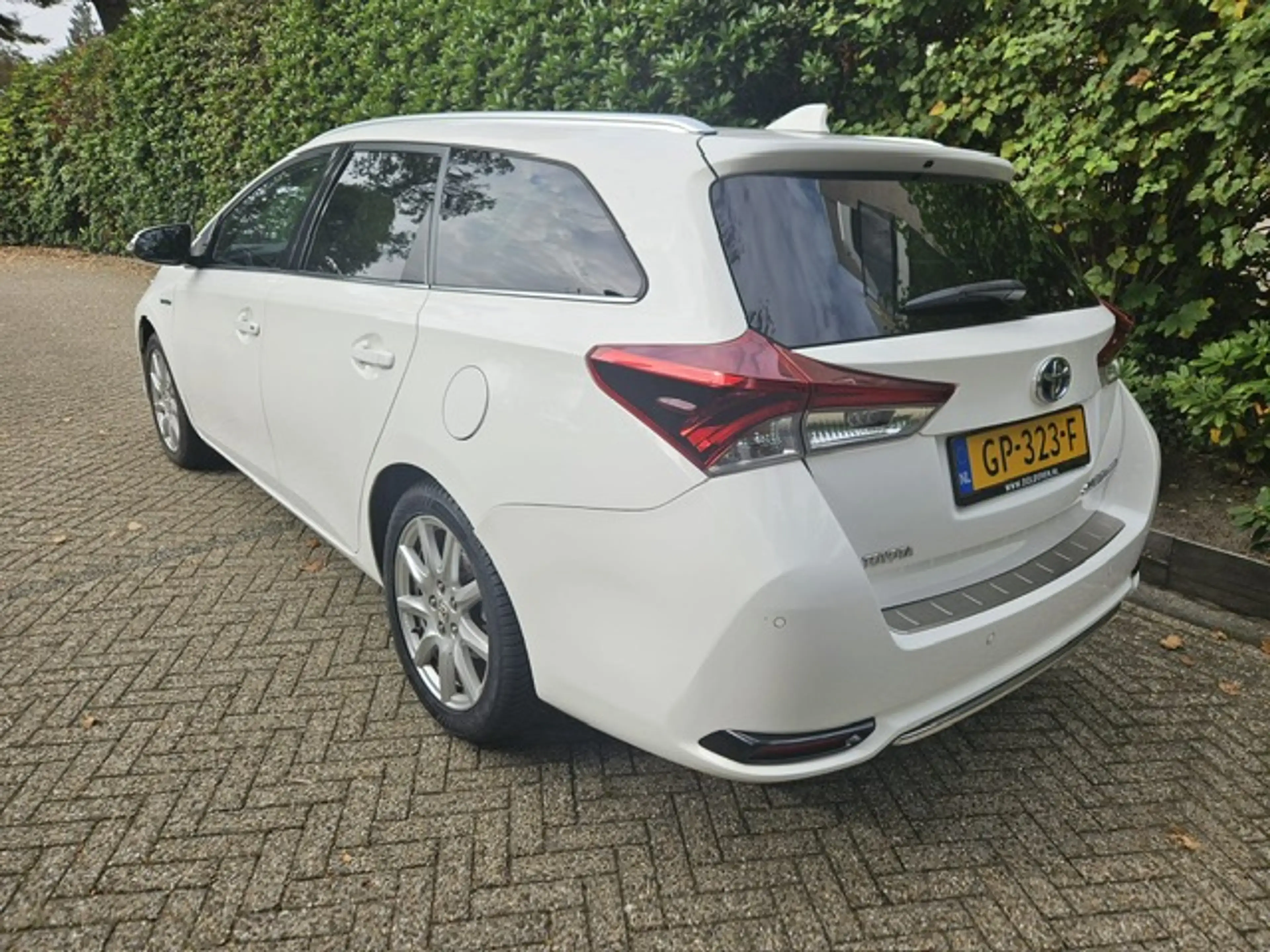 Toyota Auris Touring Sports 1.8 Hybrid Lease pro — photo 6
