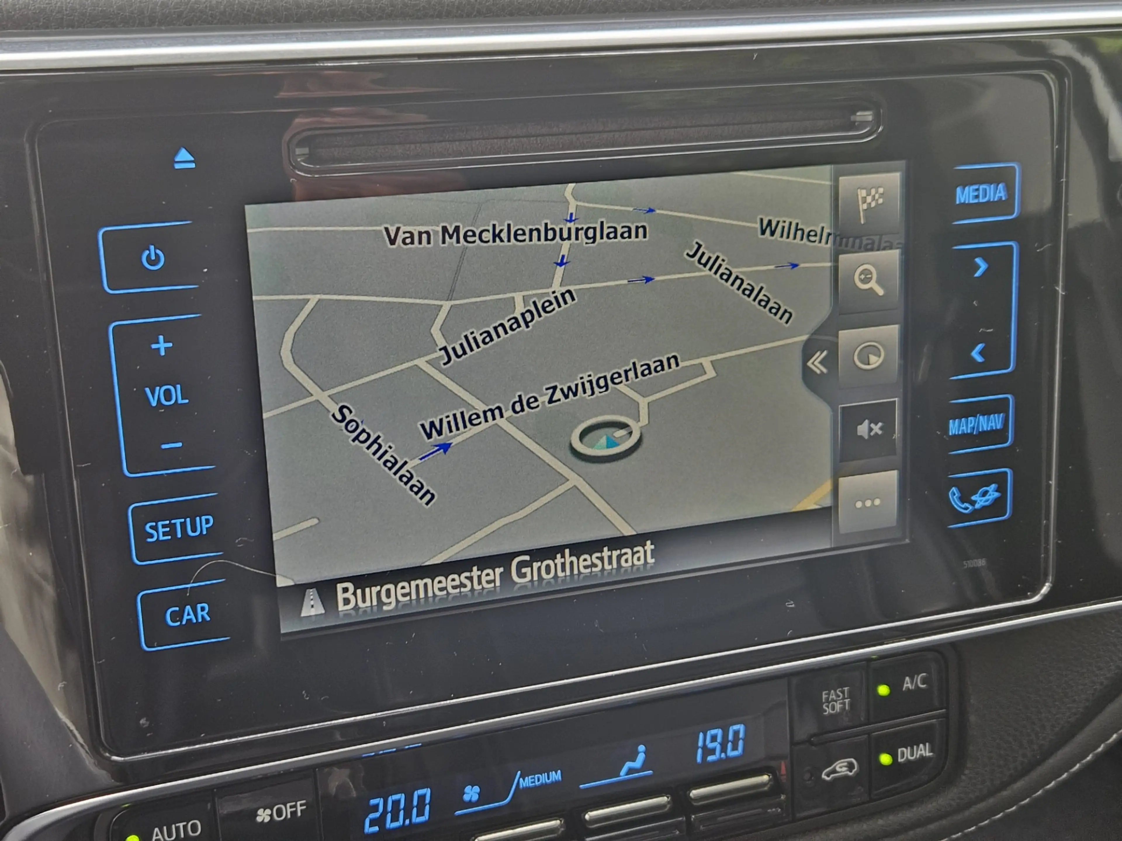 Toyota Auris Touring Sports 1.8 Hybrid Lease pro — photo 11