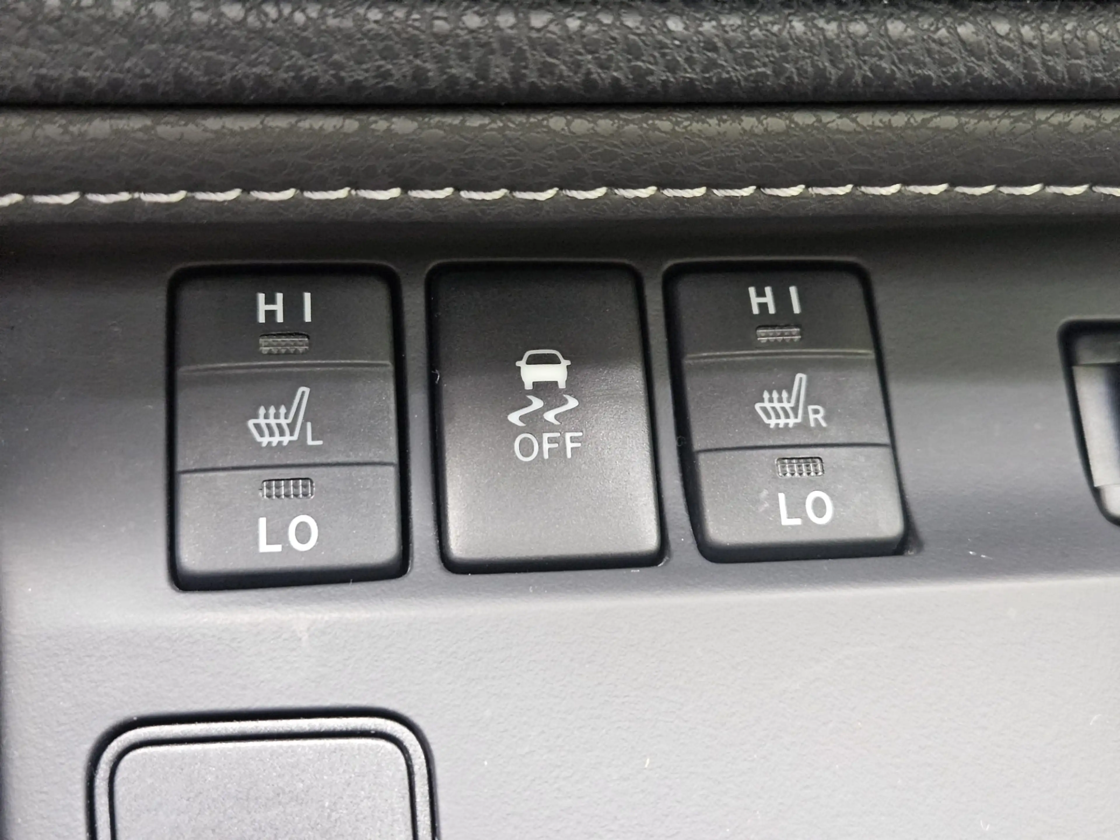 Toyota Auris Touring Sports 1.8 Hybrid Lease pro — photo 14
