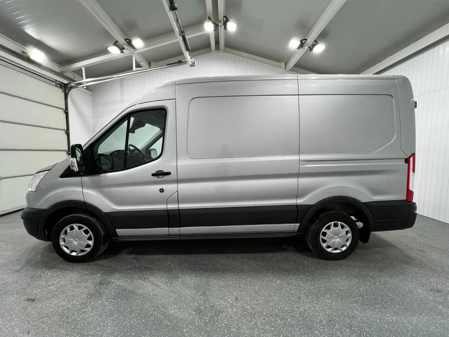 Ford TRANSIT 310 2.0 TDCI L2H2 3,1t |AC|3-S|S.HEIZ|6G Argent - 2