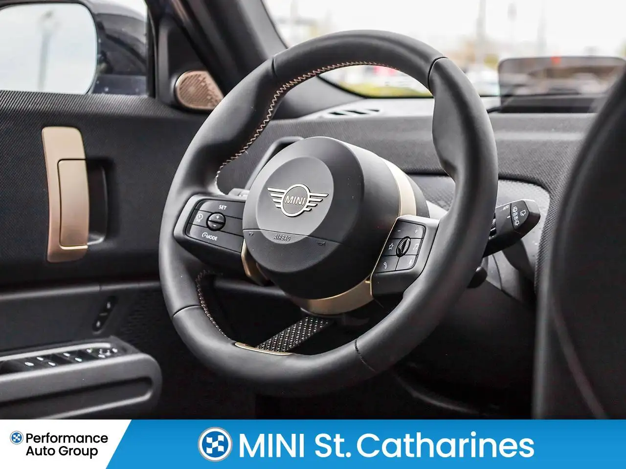 MINI Countryman снимка MINI Countryman