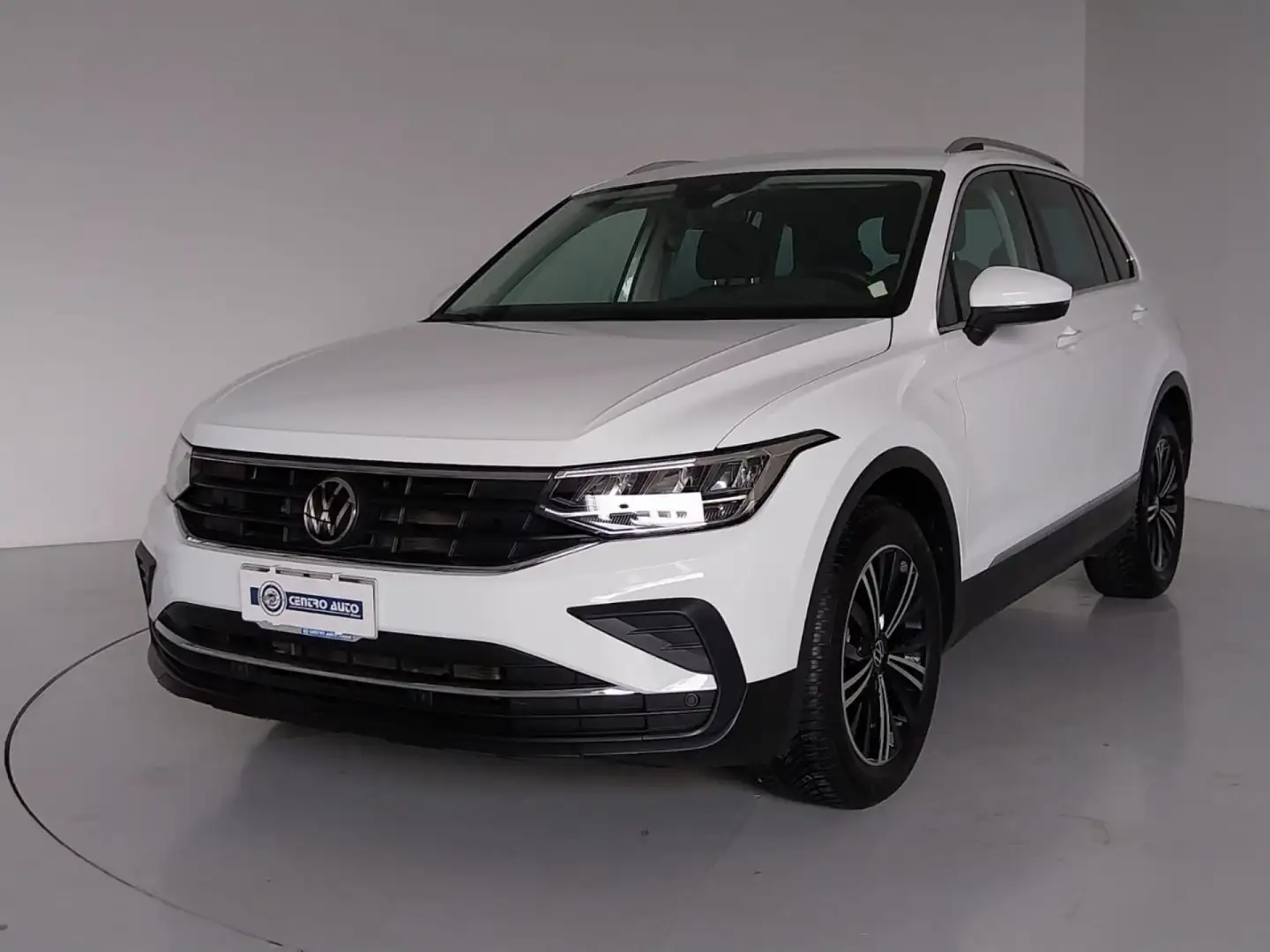 Volkswagen Tiguan 2.0 TDI SCR Move Gancio NAVI Weiß - 1