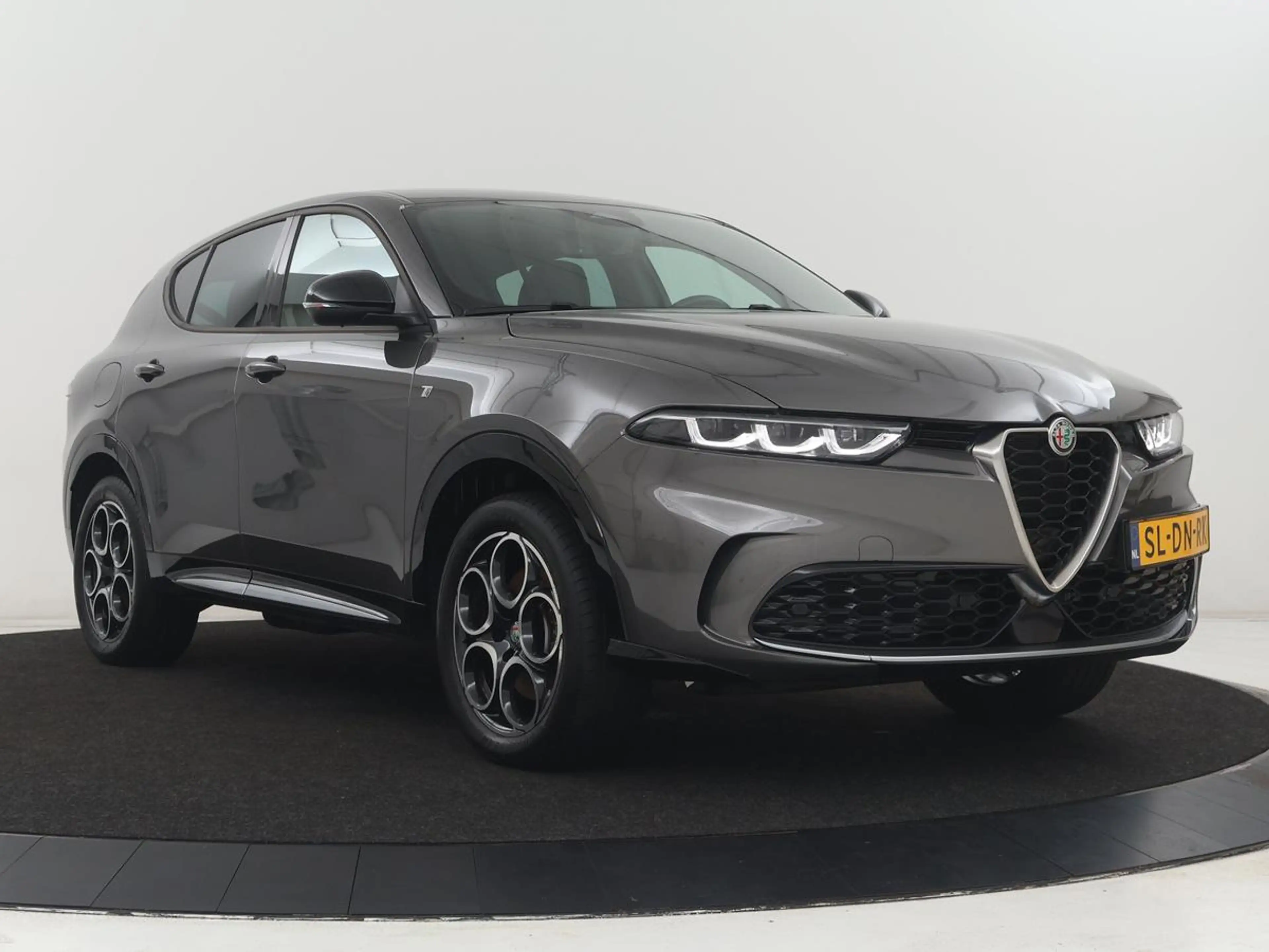 Alfa Romeo Tonale 1.3T PHEV Veloce 280PK Aut. Half Leder | Navi | DA — photo 42