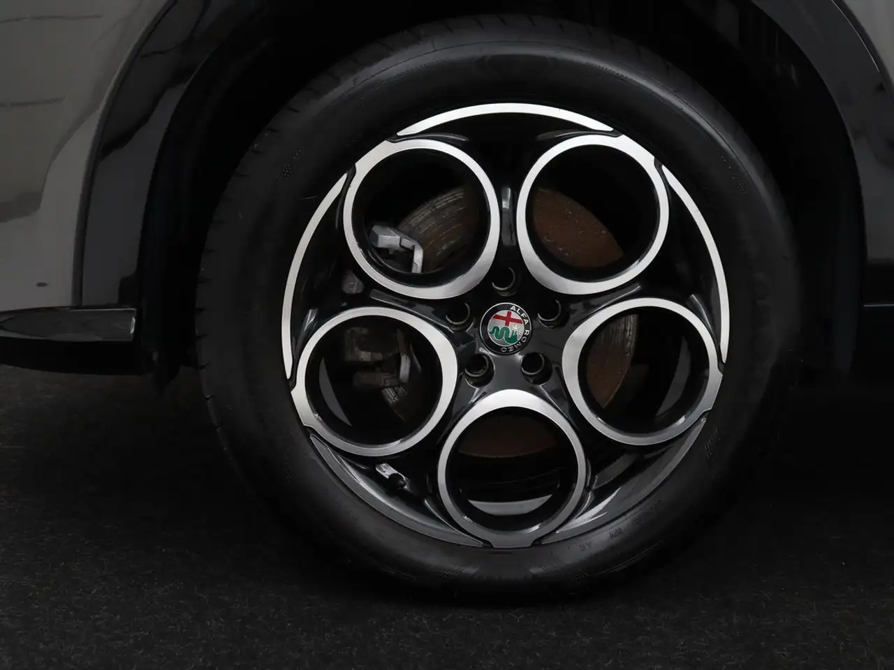 Alfa Romeo Tonale 2023 — фото 40