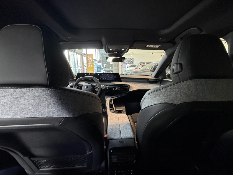 Peugeot 5008 e-5008 210 GT — photo 15